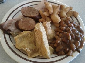 Now that s a Texas-style buffet.jpg